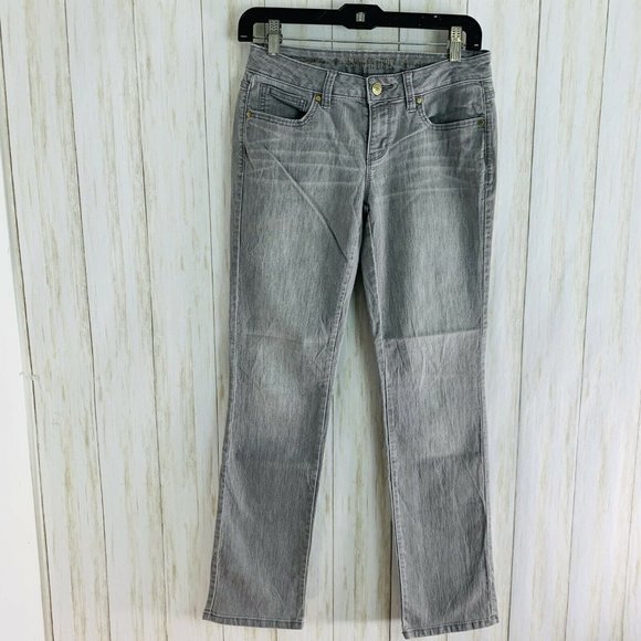 Junior Teens Jennifer Lopez Gray Straight Jeans - Picture 2 of 7